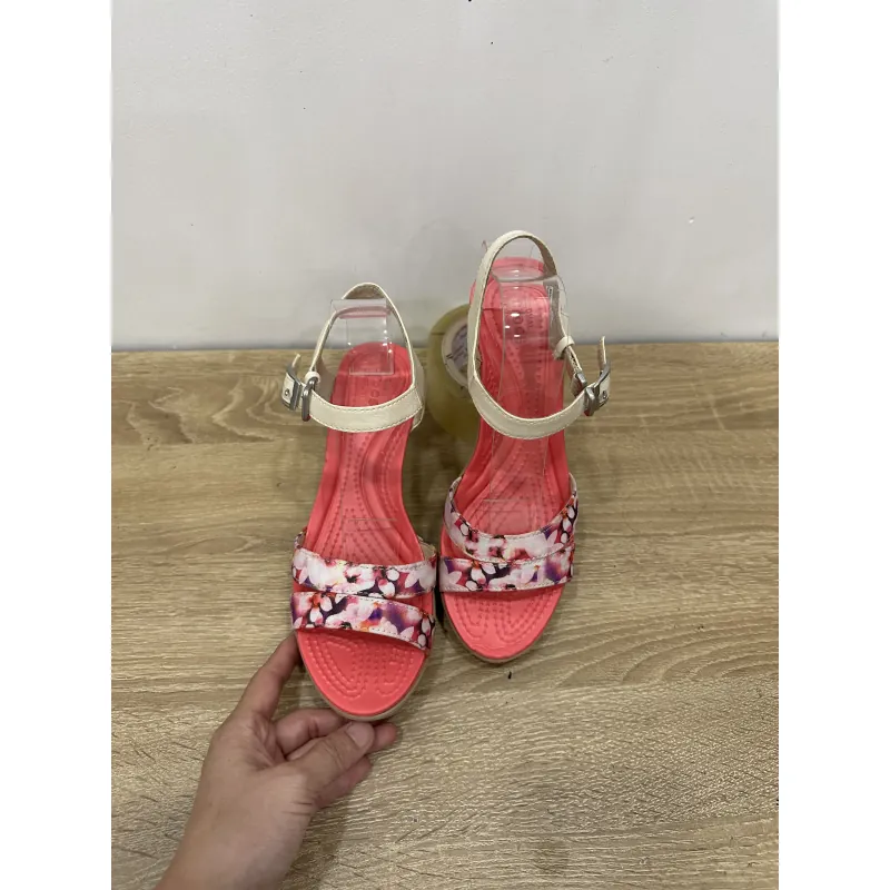 Sandals xuồng crocs 2hand cao 7p size w7-37 độ mới cao hình chụp thật 989708