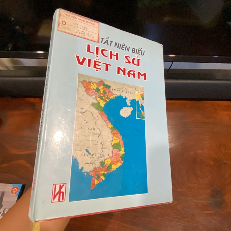 TÓM TẮT NIÊN BIỂU LỊCH SỬ VIỆT NAM (bản bìa cứng hiếm gặp) 462269