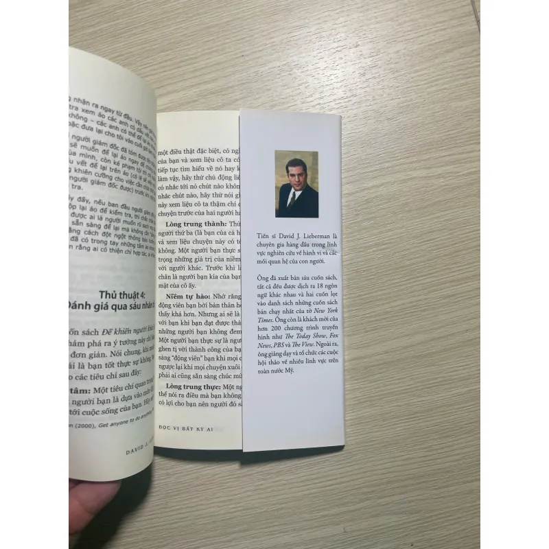 SÁCH – “ĐỌC VỊ BẤT KỲ AI” – TS. David J. Lieberman 593662