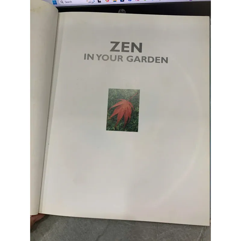ZEN IN YOUR GARDEN (THIỀN TRONG VƯỜN CỦA BẠN) - JENNY HENDY 752173