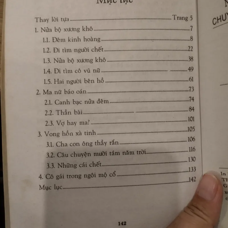 cuốn sách kinh dị Việt Nam có tiêu đề "Nửa Bộ Xương Khô"  1032174