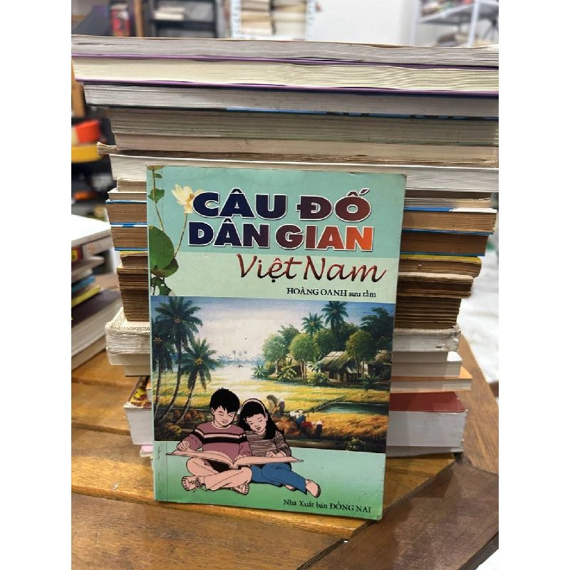 Các cuốn sách Câu Đố Dân Gian của Hoàng Oanh 992099