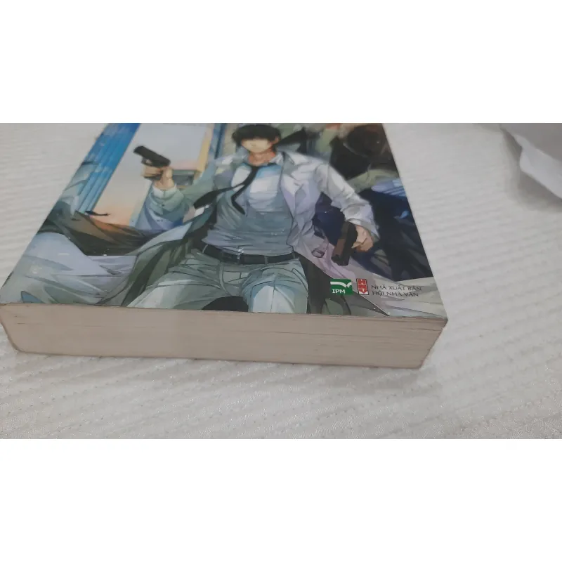 Quạ đen quạ trắng - Nhĩ Nhã, kèm phụ kiện 1026493