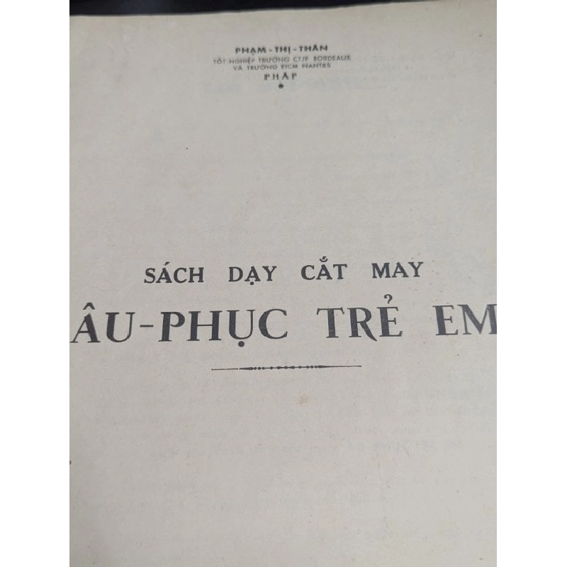 Sách dạy cắt may âu phục trẻ em - Phạm Thị Thân 561777