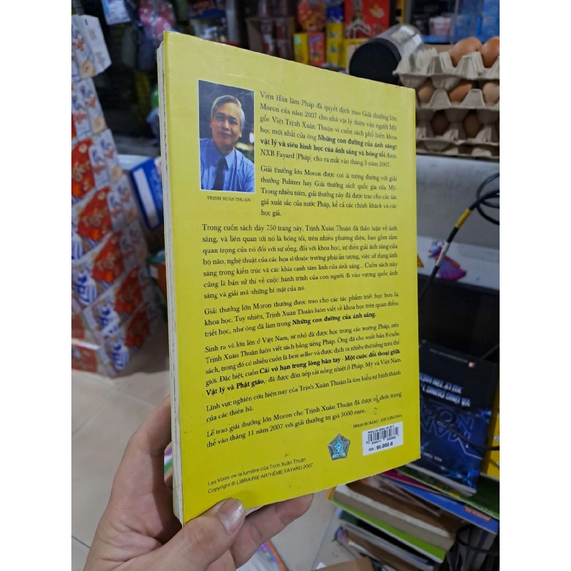 Những Con Đường Của Ánh Sáng (Vật Lý Và Siêu Hình Học Của Ánh Sáng Và Bóng Tối) - Trịnh Xuân Thuận - 2006 mới 80% ố - KHOA HỌC ĐỜI SỐNG - HCM3012 925083