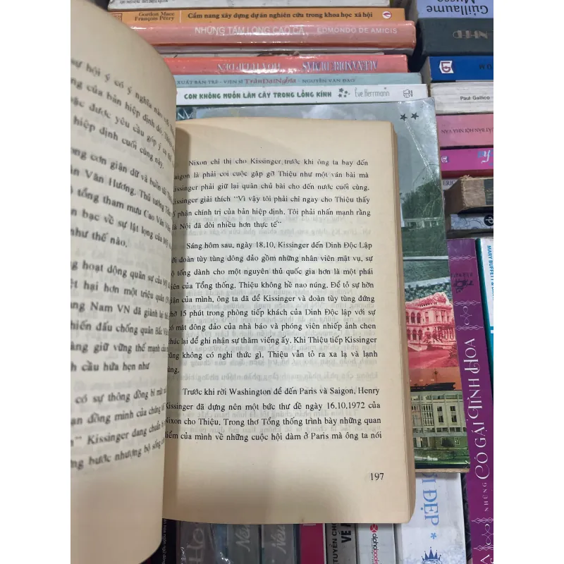 TỪ TOÀ BẠCH ỐC ĐẾN DINH ĐỘC LẬP (2 CUỐN) - JERROLD L. SCHECTER, NGUYỄN TIẾN HƯNG  992988