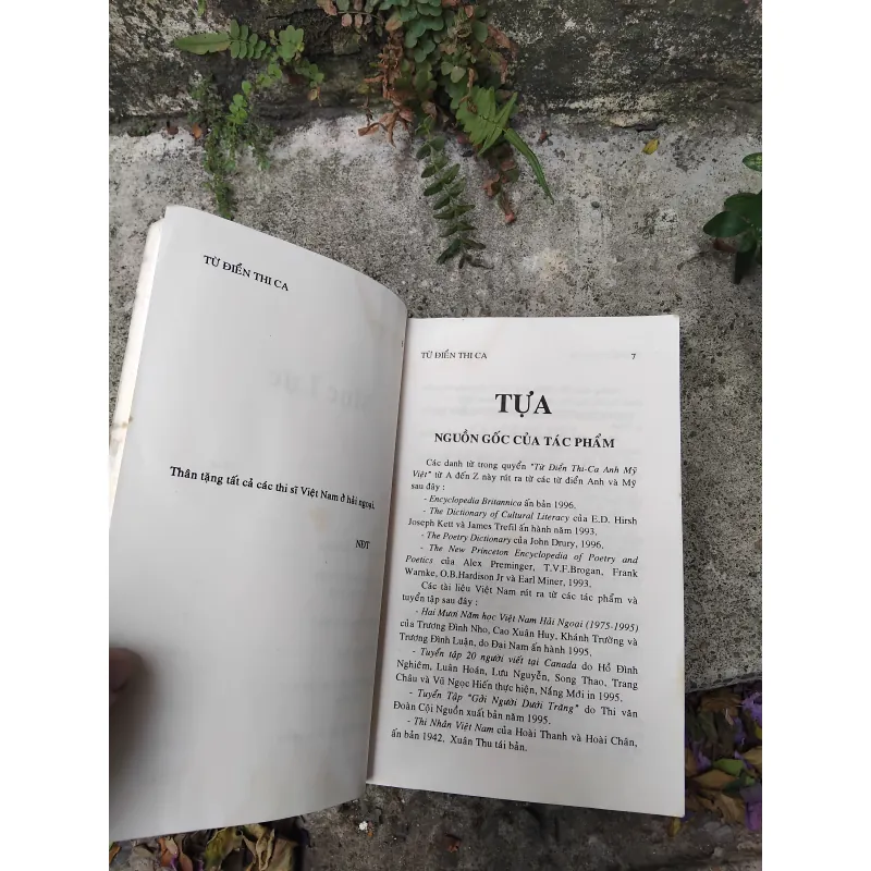 Từ điển thi ca Anh - Mỹ - Việt  1030155