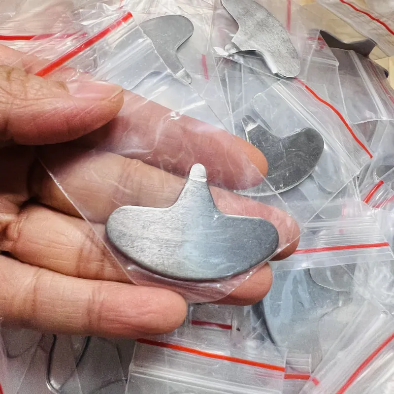 Dụng cụ hỗ trợ mở hạt macca 694641