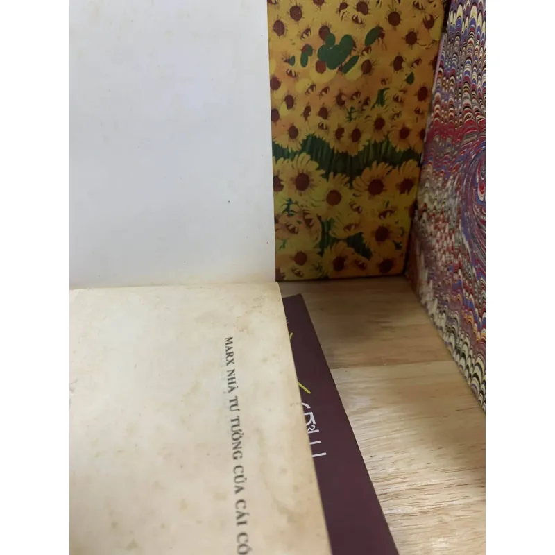 MARX, Nhà Tử Tưởng Của Cái Có Thể - Michael Vadee 782420