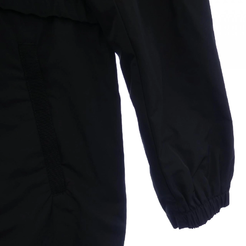 Áo khoác MONCLER TOPAZ 630336