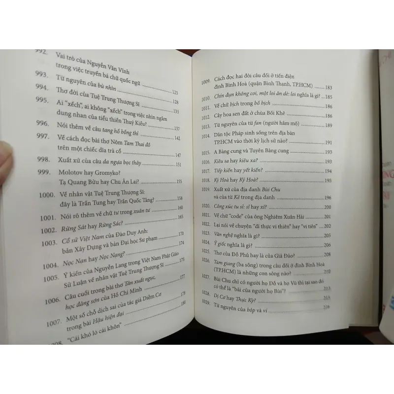 BỘ 4 TẬP CHUYỆN ĐÔNG CHUYỆN TÂY - AN CHI 682082