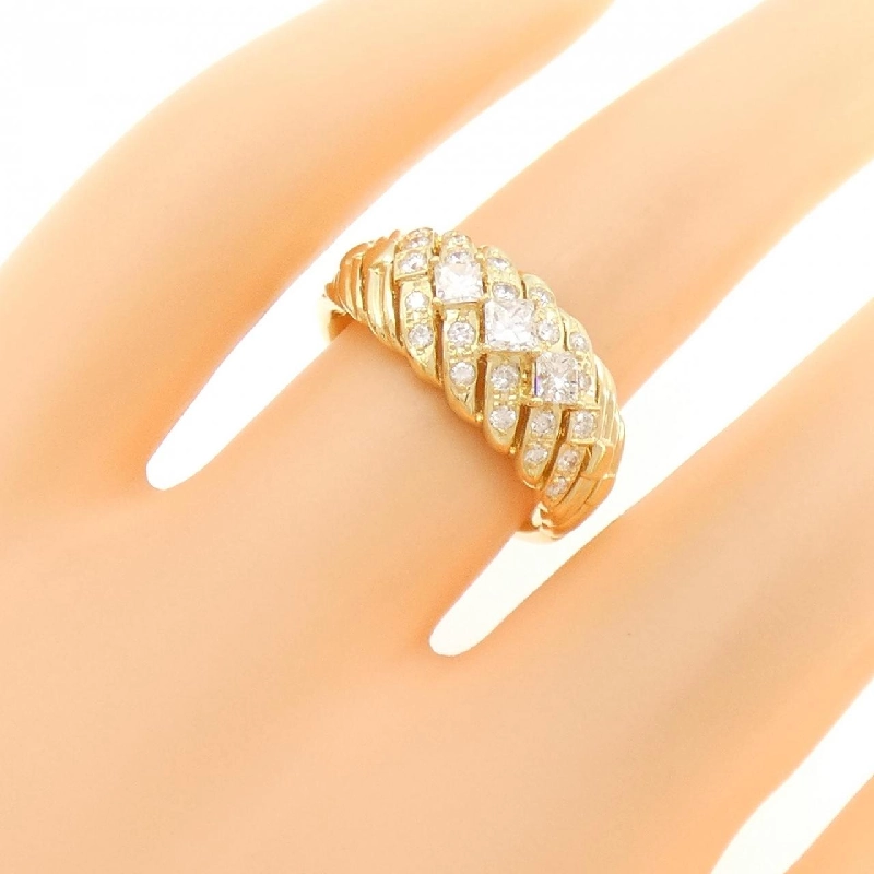 Nhẫn kim cương K18YG 0.54CT 670946