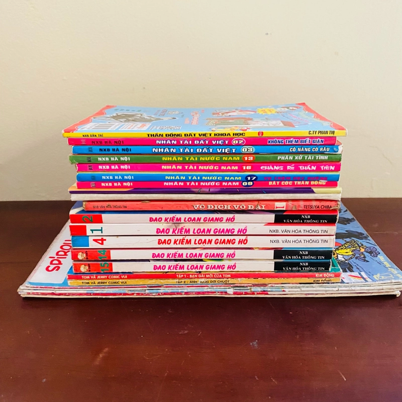 Combo sale 22 cuốn báo truyện (Spirou và Fantasio, Tom Jerry, Đao kiếm loạn giang hồ...) 523411