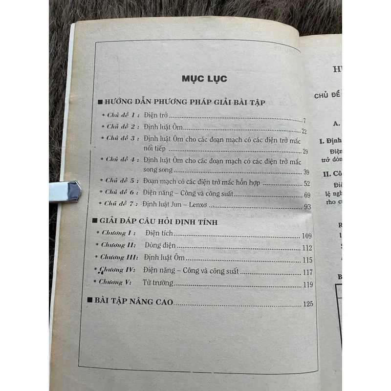 Học tốt Vật Lí 9 (Hồ Văn Nhân) 604446