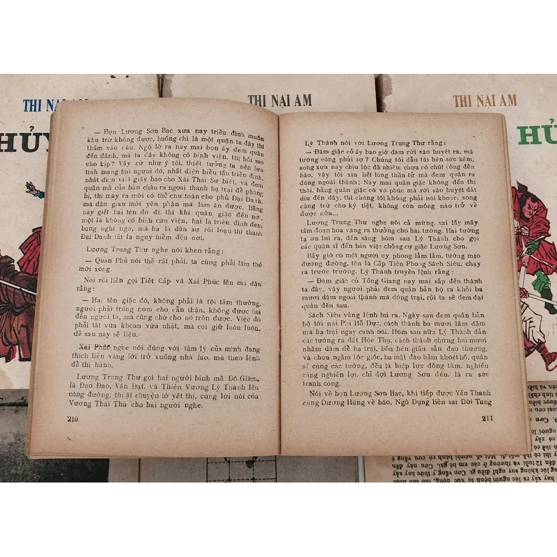 Trọn bộ 4 tập Thủy Hử của tác giả Thi Nại Am 702980