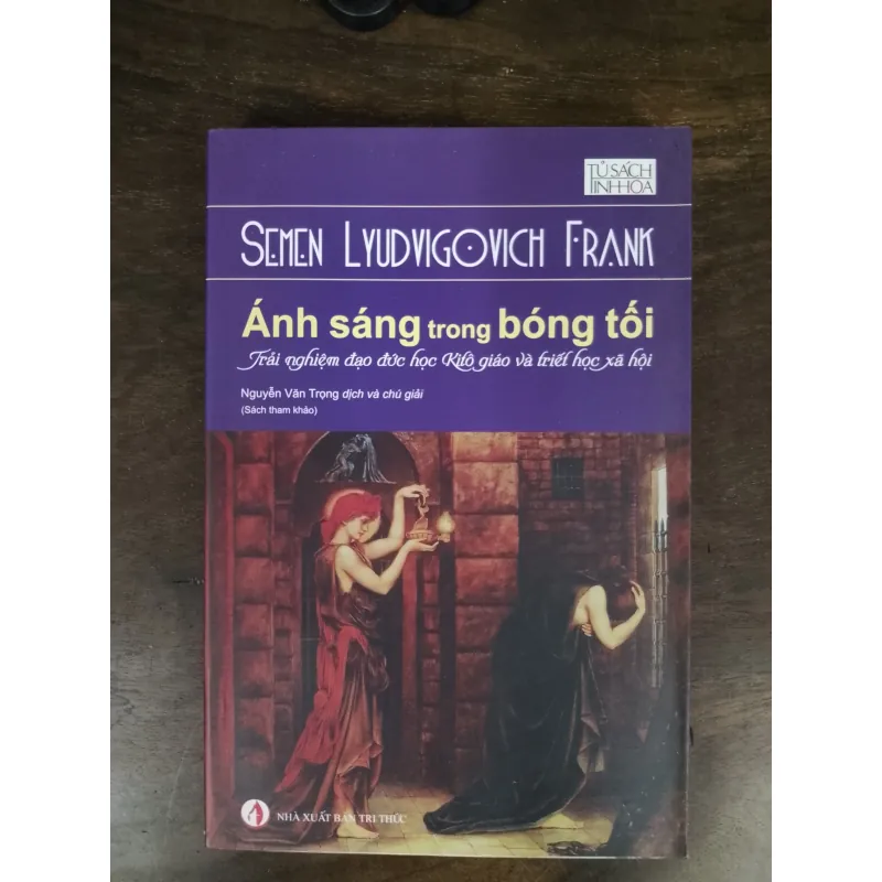 Ánh sáng trong bóng tối 759233