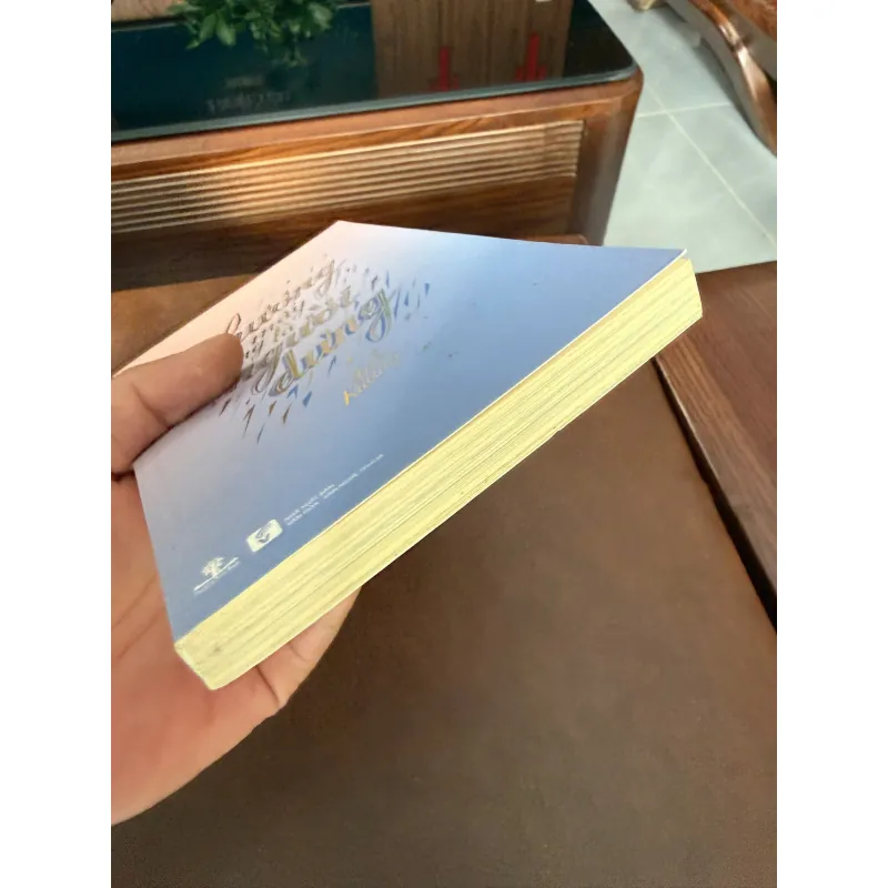 Thương Một Người Cũng Là Người Dưng – Tản Văn Tình Cảm- K5 1035172