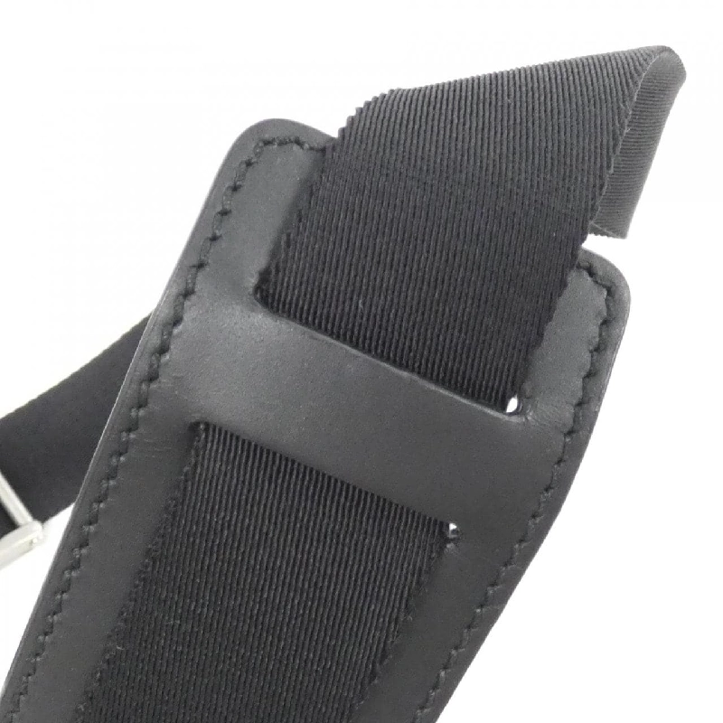 Gucci 471454 KHNGN Túi đeo vai - Hàng hiệu Chính hãng 768440