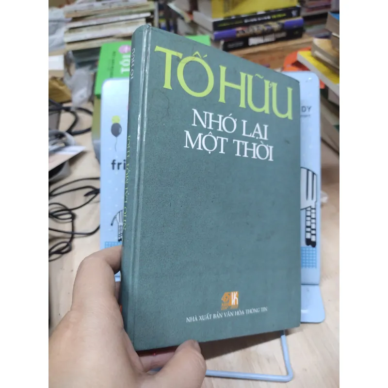 Sách: Nhớ lại một thời - TG: Tố Hữu (B2) 796764