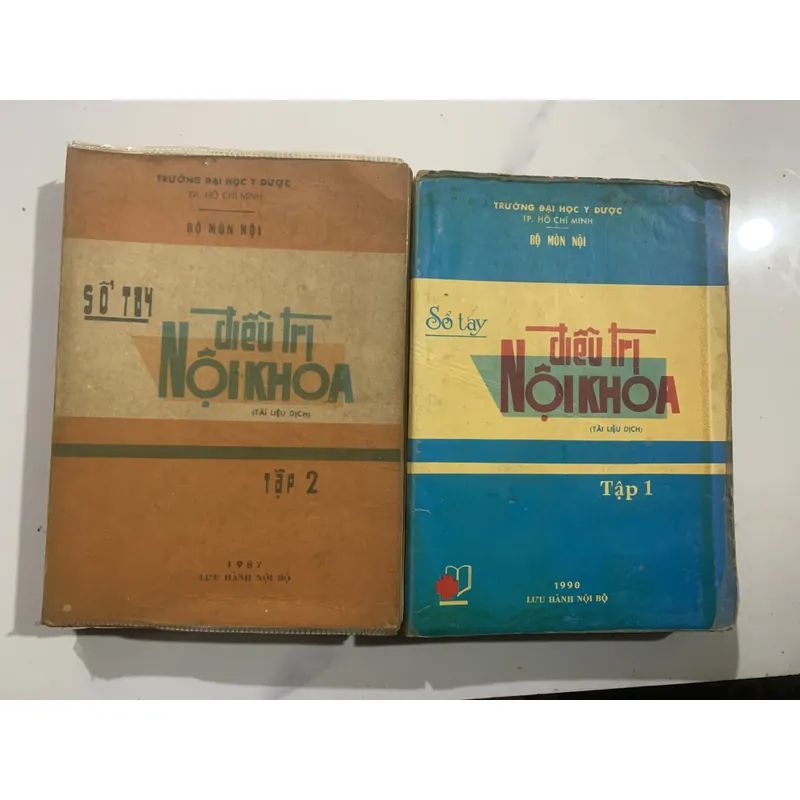 Sổ tay điều trị nội khoa, 2 tập, dịch từ tiếng Pháp, lưu hành nội bộ của Đại học Y dược 707086