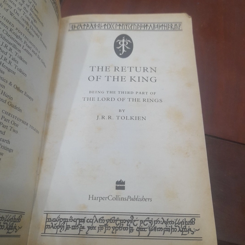 J.R.R. Tolkien - THE RETURN OF THE KING 519409