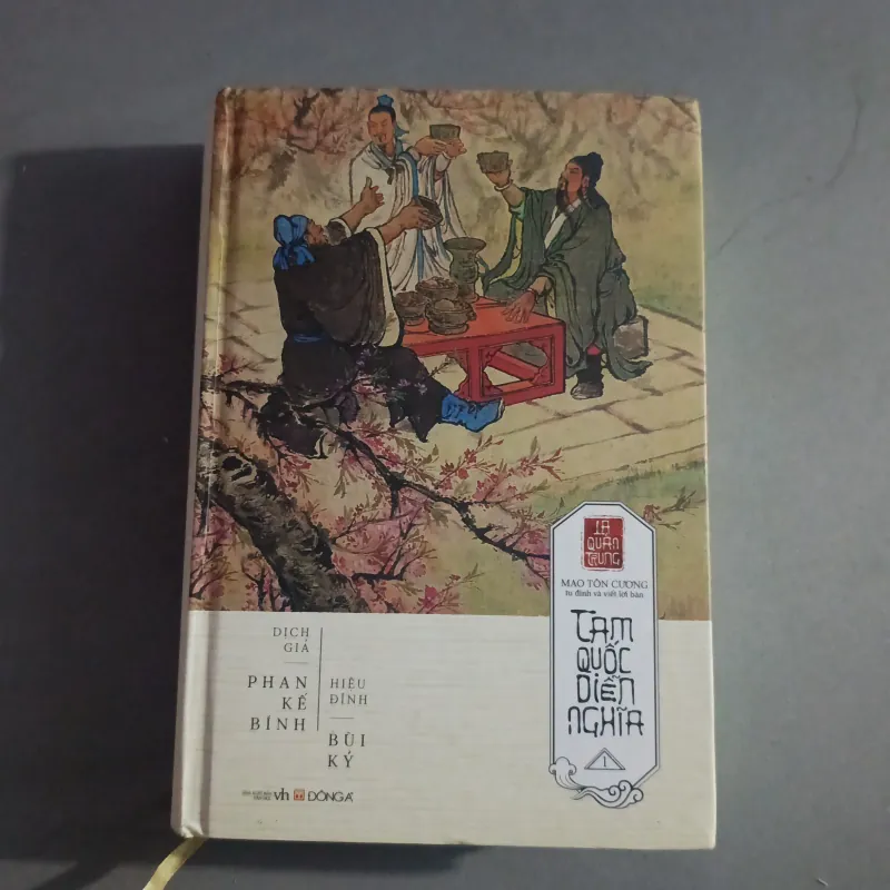  Sách tam Quốc diễn Nghĩa bìa cứng trọn bộ 2 tập đông  a 1000435