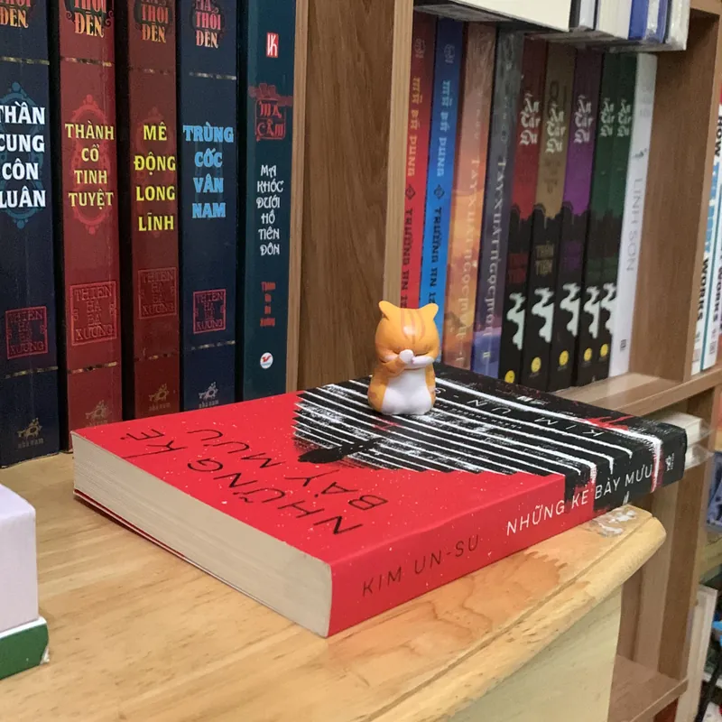 Những kẻ bày mưu - Kim Un Su 735119