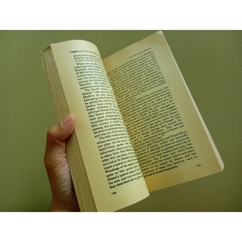 The origins and early development of shia islam, sách ngoại văn tiếng Anh english book  595968