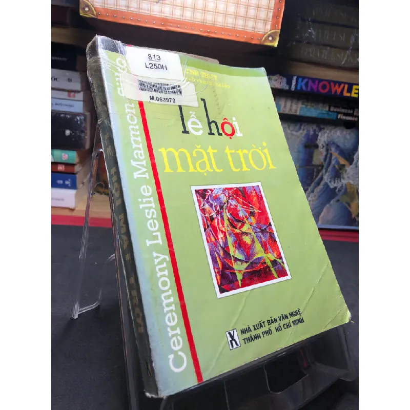 Lễ hội mặt trời 2002 mới 60% ố vàng Leslie Marmon Silko HPB0906 SÁCH VĂN HỌC Blogmeo21025 581667