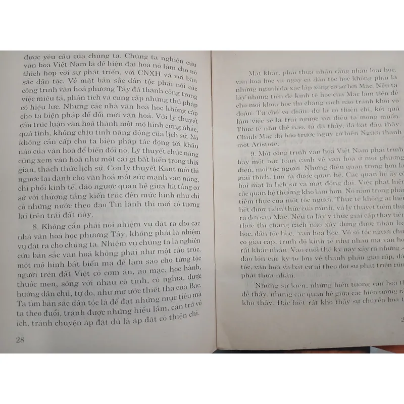 VĂN HÓA VIỆT NAM VÀ CÁCH TIẾP CẬN - PHAN NGỌC 595434