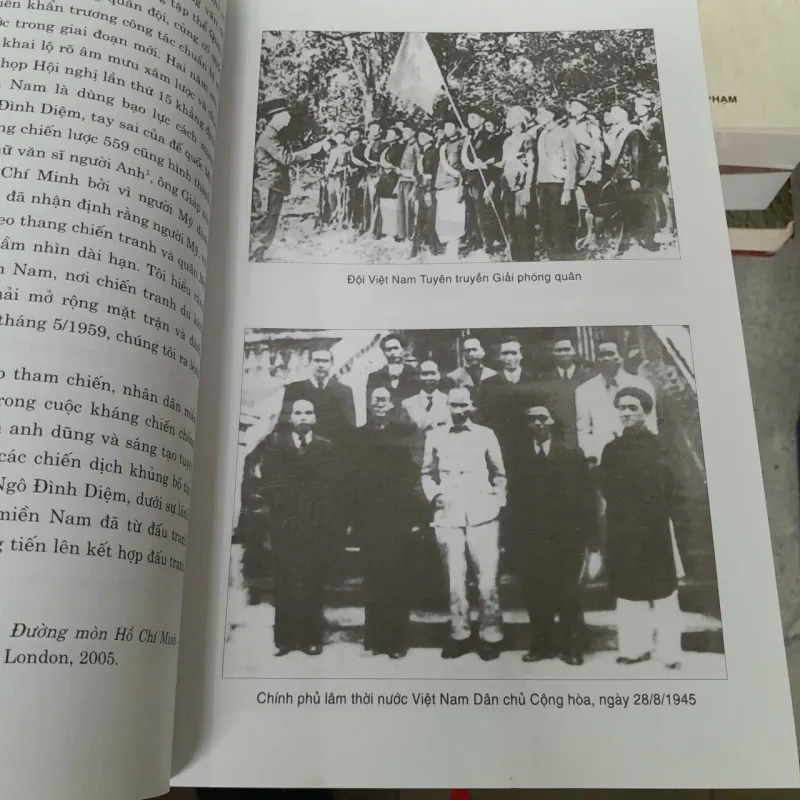 VÕ NGUYÊN GIÁP DANH TƯỚNG THỜI ĐẠI HỒ CHÍ MINH - TRẦN TRỌNG TRUNG 1021846