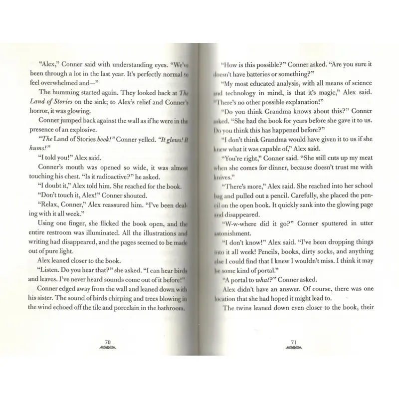 The Land of Stories - No box - 6 quyển + File Mp3 747057