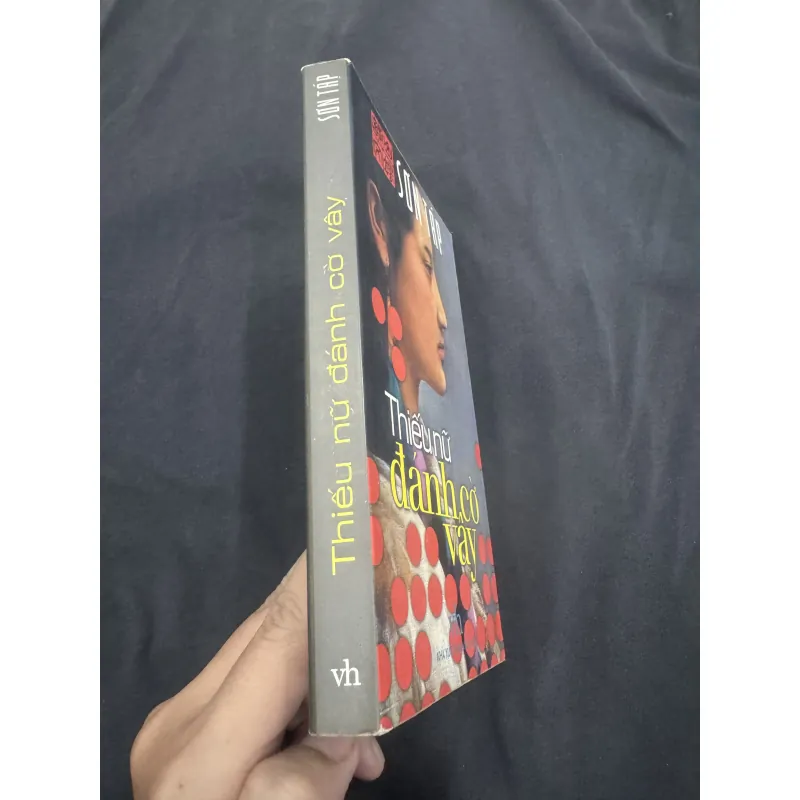 Thiếu nữ đánh cờ vây 1033165