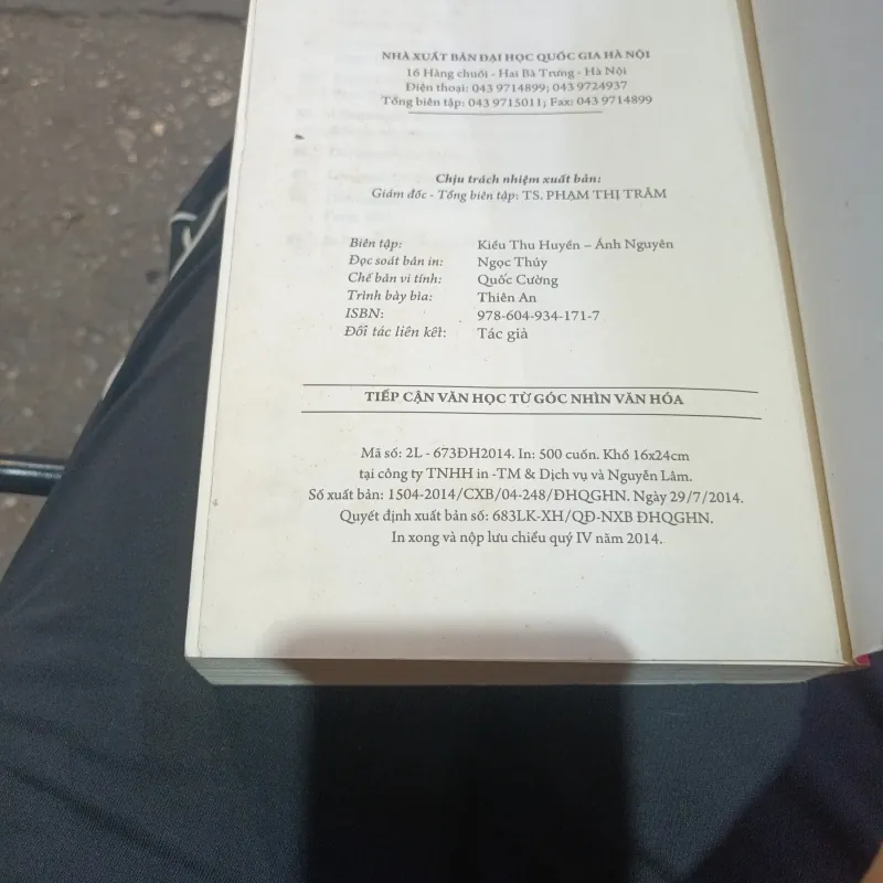 Tiếp Cận Văn Học Từ Góc Nhìn Văn Hóa - Lê Nguyên Cẩn 759234