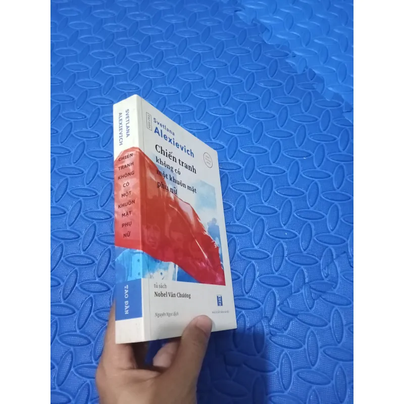 Chiến tranh không có khuôn mặt phụ nữ 973715