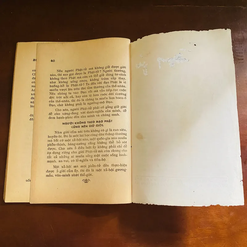 Tam quy và ngũ giới (năm 1972)  719639
