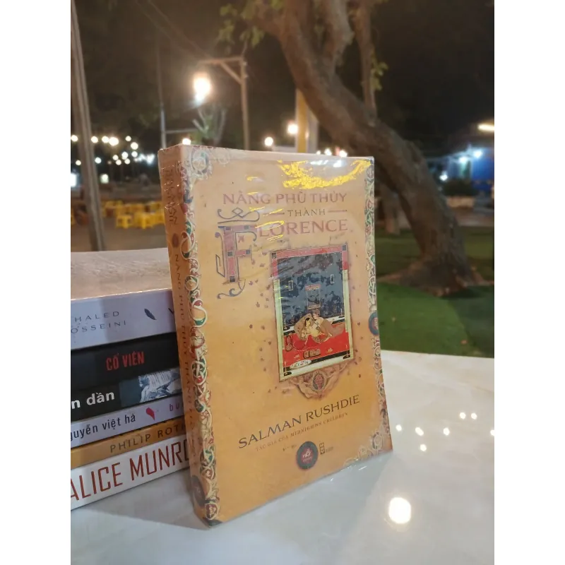 NÀNG PHÙ THỦY THÀNH FLORENCE - SALMAN RUSHDIE (NGUYỄN THỊ HIỀN THẢO DỊCH) 1032944