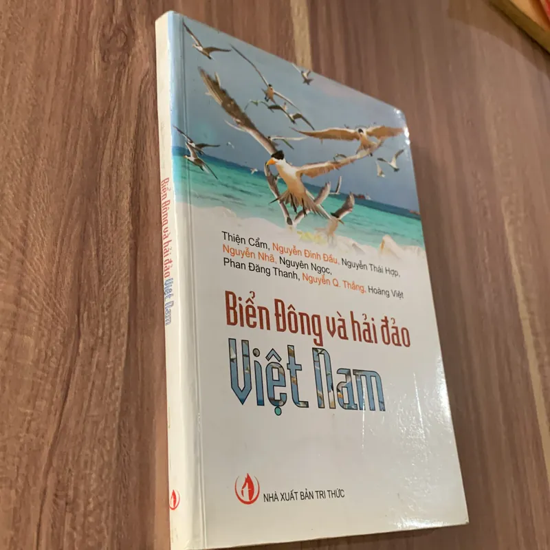 Biển Đông và hải đảo Việt Nam, NXB Tri Thức 674667