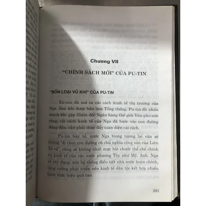 Putin - Sự trỗi dậy của một con người  698028