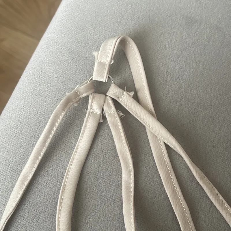 Đầm kem may hoạ tiết nổi 1005484