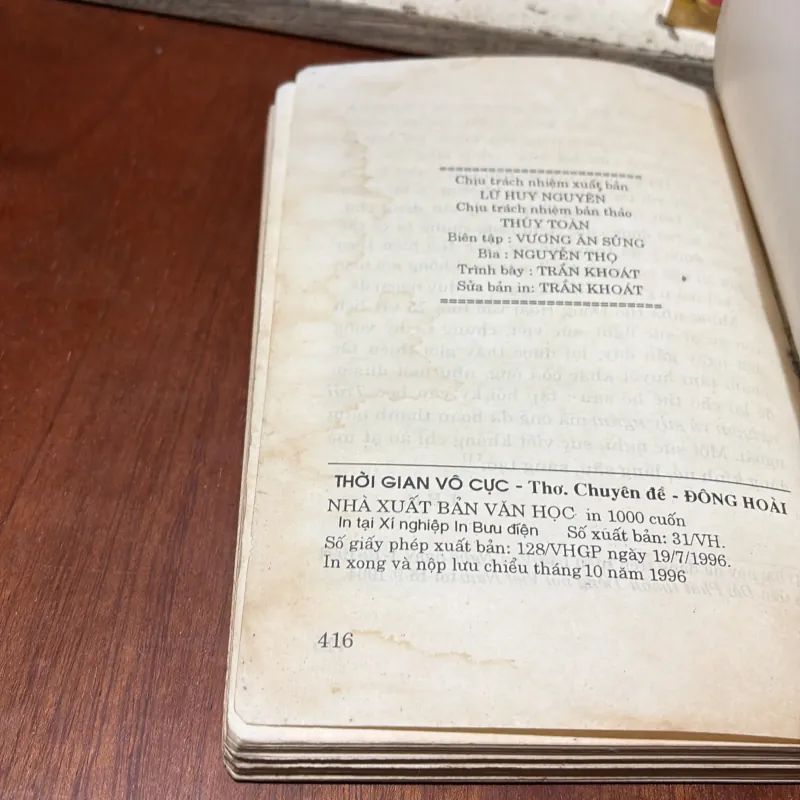 II Văn Học: Thời Gian Vô Cực (Thơ, Chuyên Đề) - Đông Hoài - 1996 781583