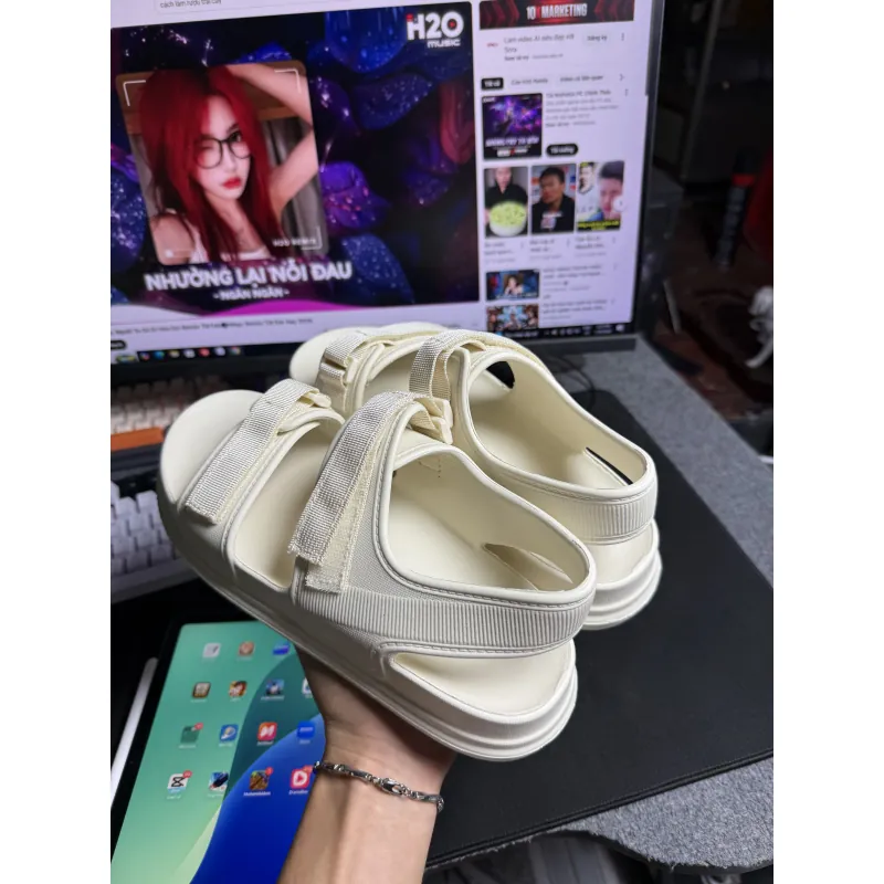 Dép Quai Hậu Đi Học Nữ Size 38 789257