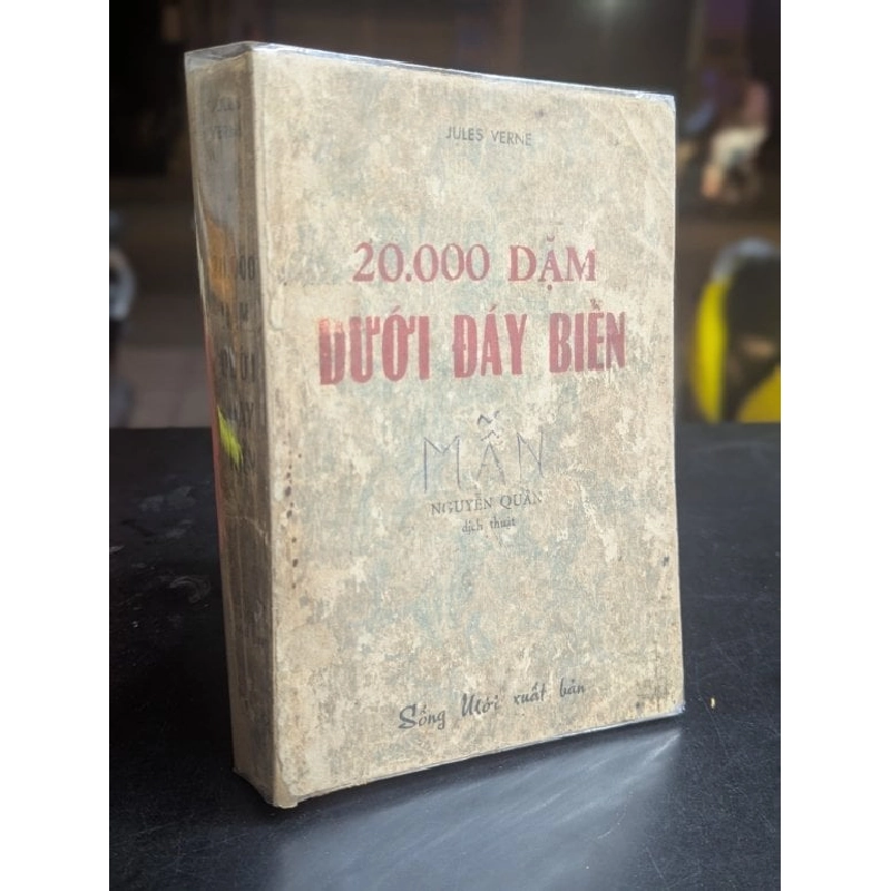 20000 dặm dưới đáy biển - Jules Verne 593633