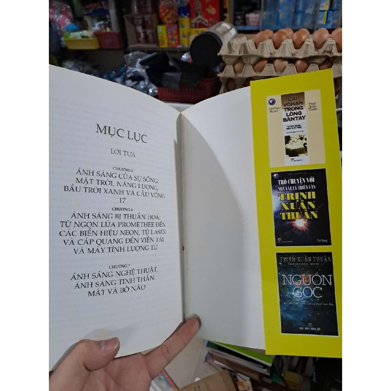 Những Con Đường Của Ánh Sáng (Vật Lý Và Siêu Hình Học Của Ánh Sáng Và Bóng Tối) - Trịnh Xuân Thuận - 2006 mới 80% ố - KHOA HỌC ĐỜI SỐNG - HCM3012 925083