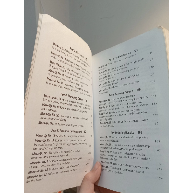 Management Blunders: 57 Pitfalls You Can Avoid and Stories of Those Who Didn't - Mark Eppler 449407