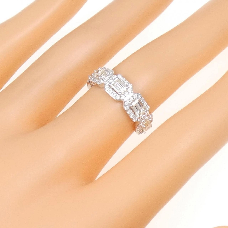 【Sản phẩm mới】Nhẫn kim cương K18WG 0.43CT 671842