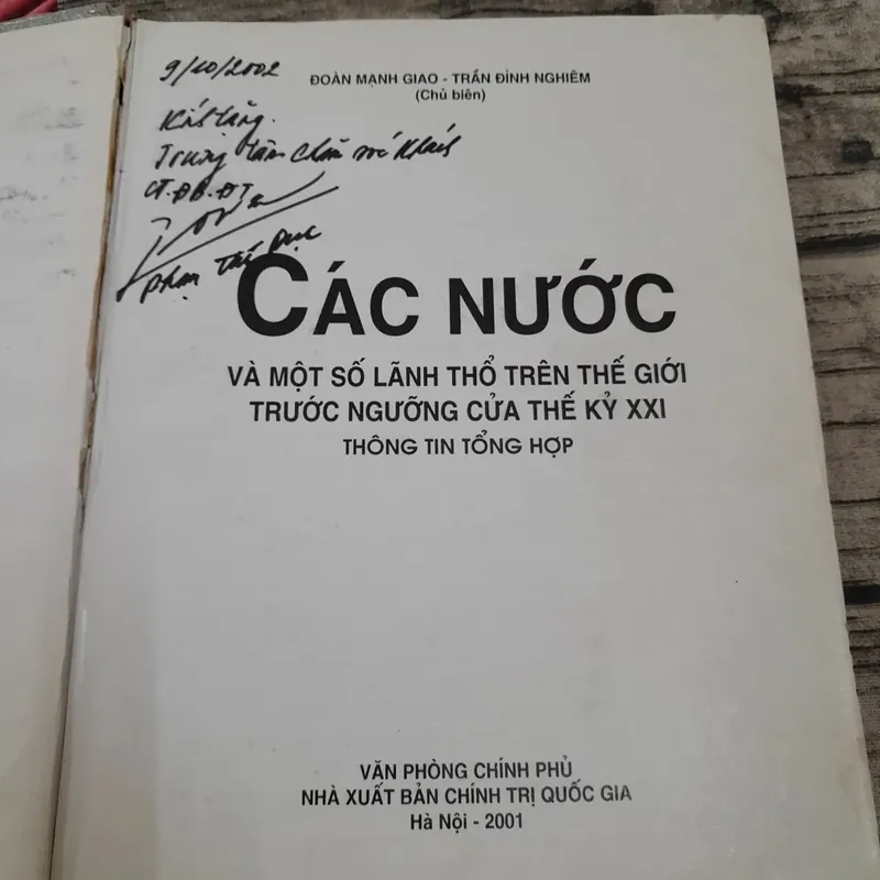 Các nước và lãnh thổ trên thế giới. Thông tin tổng hợp. Chủ biên Đoàn Mạnh Giao 603835