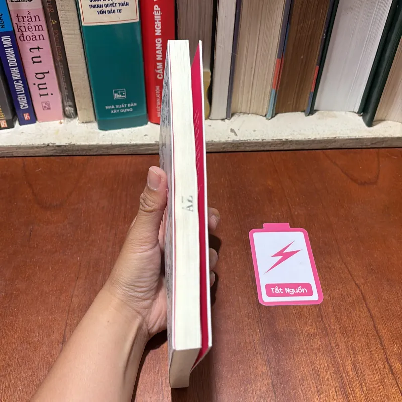 II Sách Kỹ Năng: Tắt Nguồn _ Bình Tĩnh Sống Dù Đời Náo Động - Angela Lockwood - 2021 791032