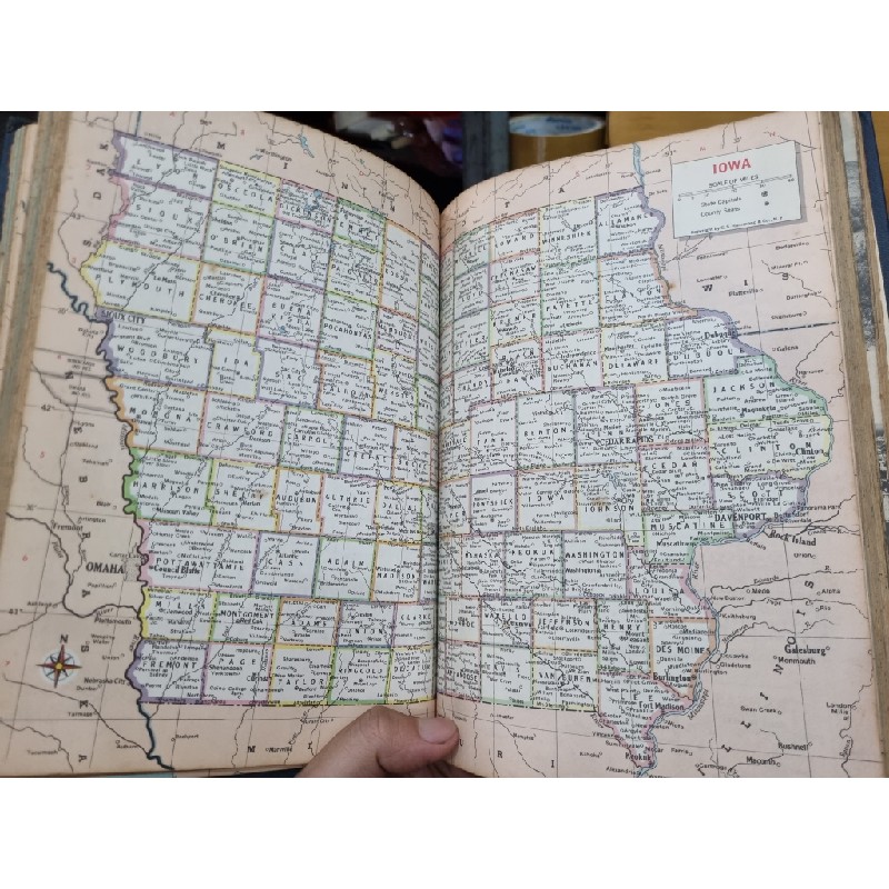 HAMMOND FAMILY REFERENCE - WORLD ATLAS 138258