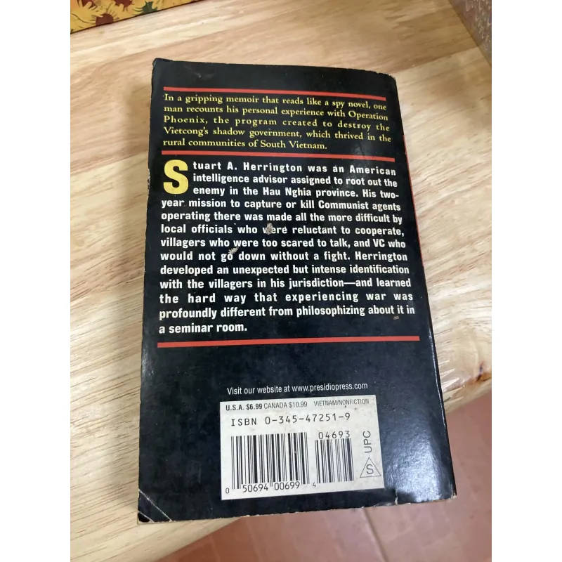 Stalking the Vietcong: Inside Operation Phoenix : A Personal Account - Herrington 976646
